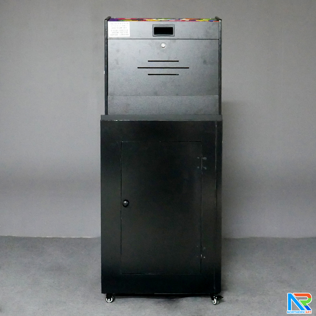 เช่าตู้เกมส์กดตั้งพื้น พร้อมเกมส์นับ 1,000+ มีลำโพงและเพลงในตัว เล่นพร้อมกันได้ 2 คน ขนาด (W)59 x (D)42 x (H)144cm