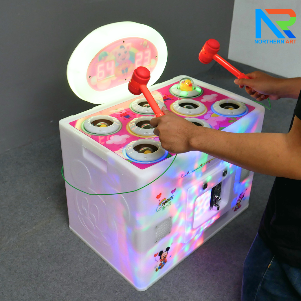 เกมส์ตีตุ่น ขนาด (W)60 x (D)40 x (H)70 cm. พร้อมไฟ LED นับคะแนน กุญแจสำหรับไขตู้เกมส์ 4 ดอก พร้อมเหรียญโลหะ 10 เหรียญ