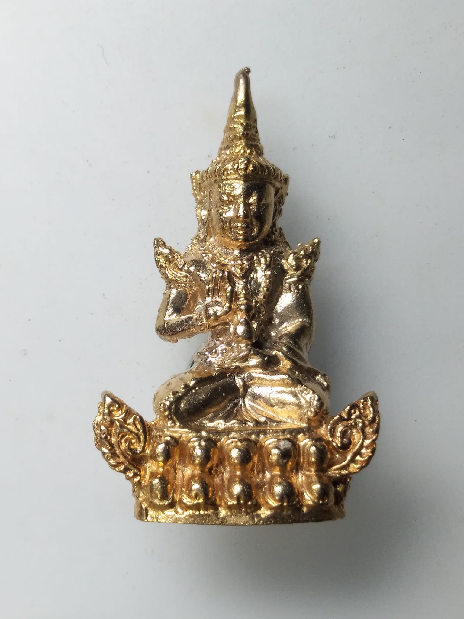 G967 พระกริ่งทรงเสวย รุ่นพุทธชยันตี ๒๖๐๐ ปี มหาพุทธาภิเษก ๒๘ พ.ย. ๒๕๕๕ สร้างโดยพระมหาสิริ สุวรรณรังสี รก.เจ้าอาวาสวัดทรงเสวย ต.หนองน้อย อ.วัดสิงห์ จ.ชัยนาท ซึ่งวัดนี้เป็นประวัติศาสตร์สมเด็จพระพุทธเจ้าหลวง