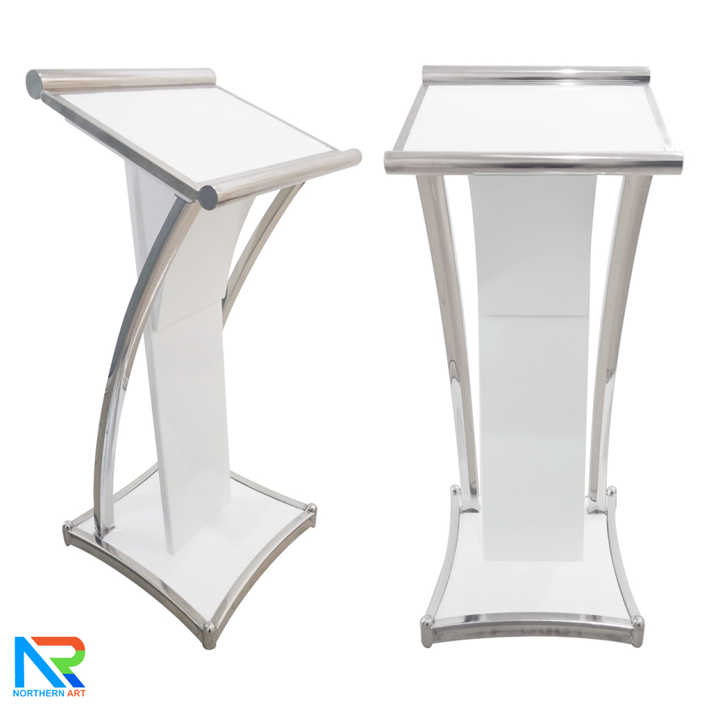 โพเดียมไม้สีขาว ตกแต่งสแตนเลส เกรด304 ขนาด (W) 47 x (D) 44 x (H)120 cm.