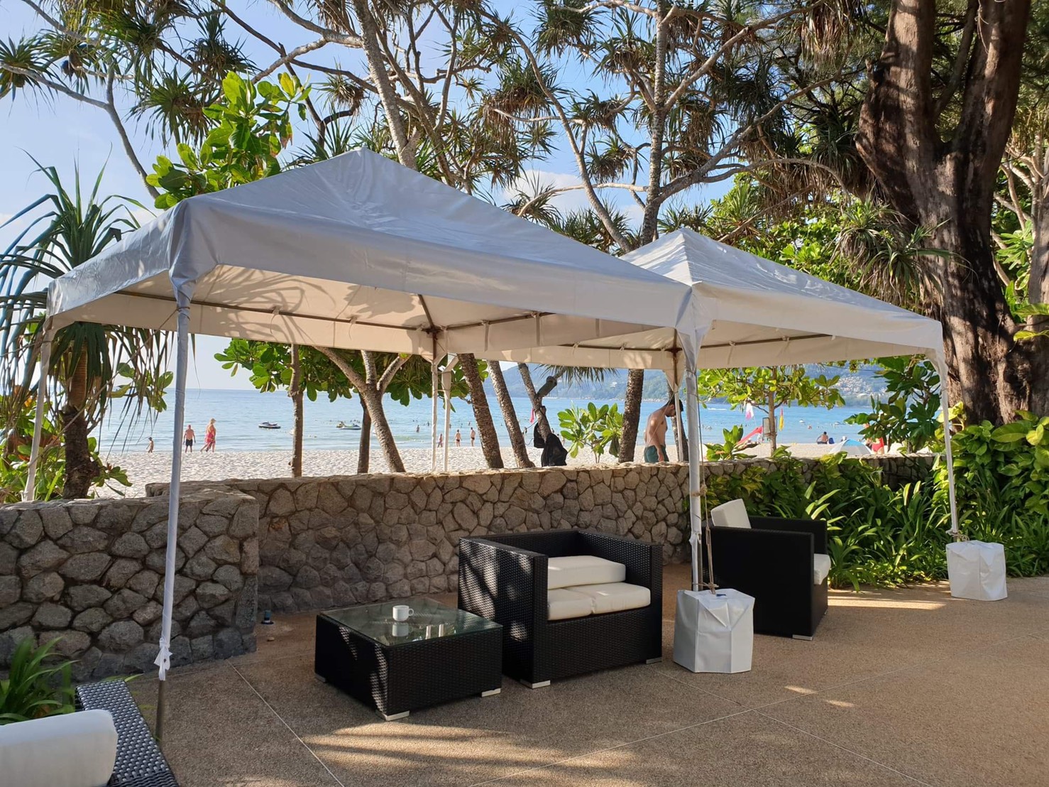 เต็นท์เช่าขนาดกว้าง3ยาว3เมตร(3x3) ทรงปิรามิดสีขาวเหมาะสำหรับงานจัดงานทุกประเภท