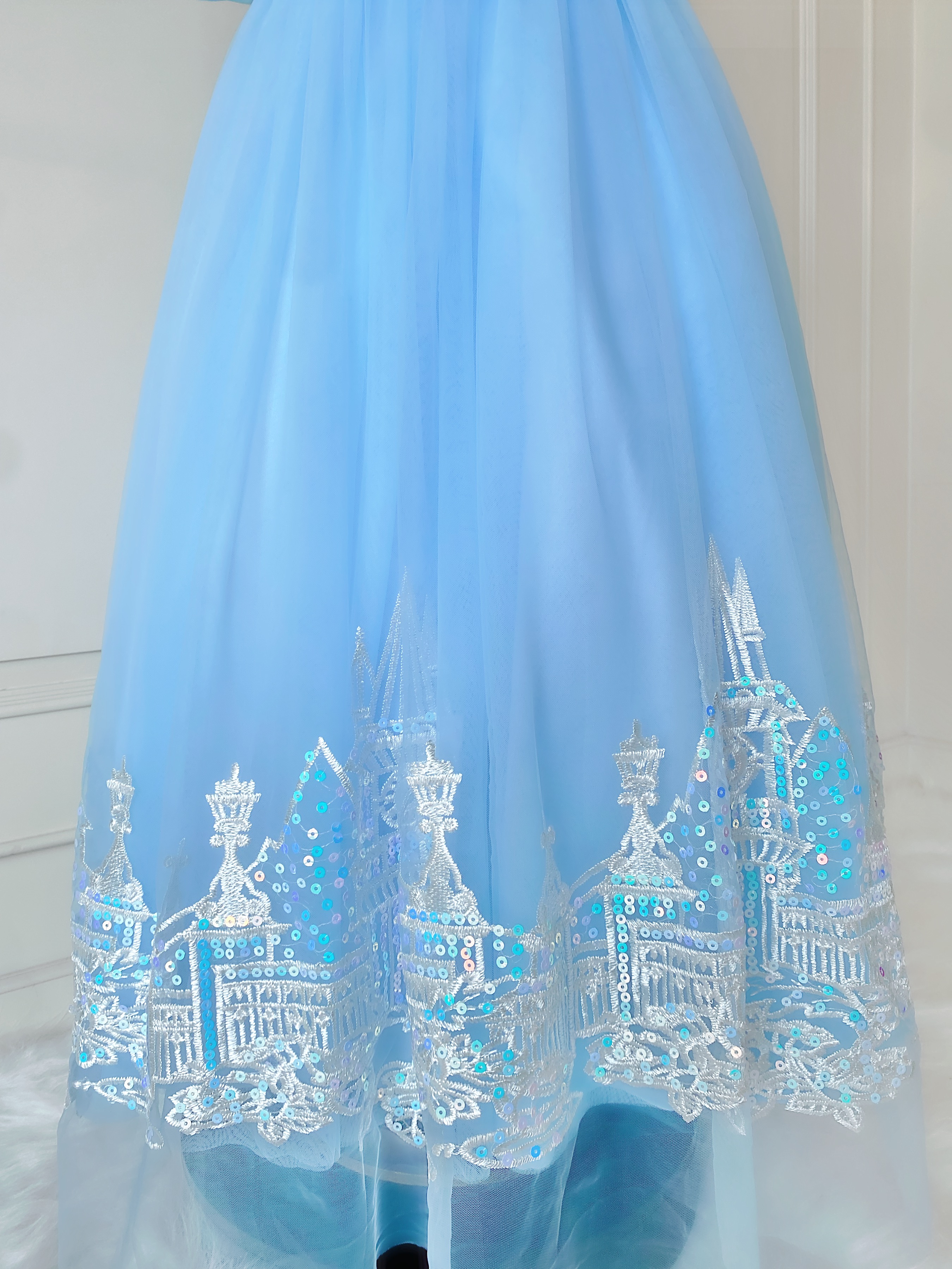 ชุดเจ้าหญิงซินเดอเรลล่า แขนตุ๊กตา ปักลายปราสาทเจ้าหญิงสุดหรูใส่ออกงานได้เลย