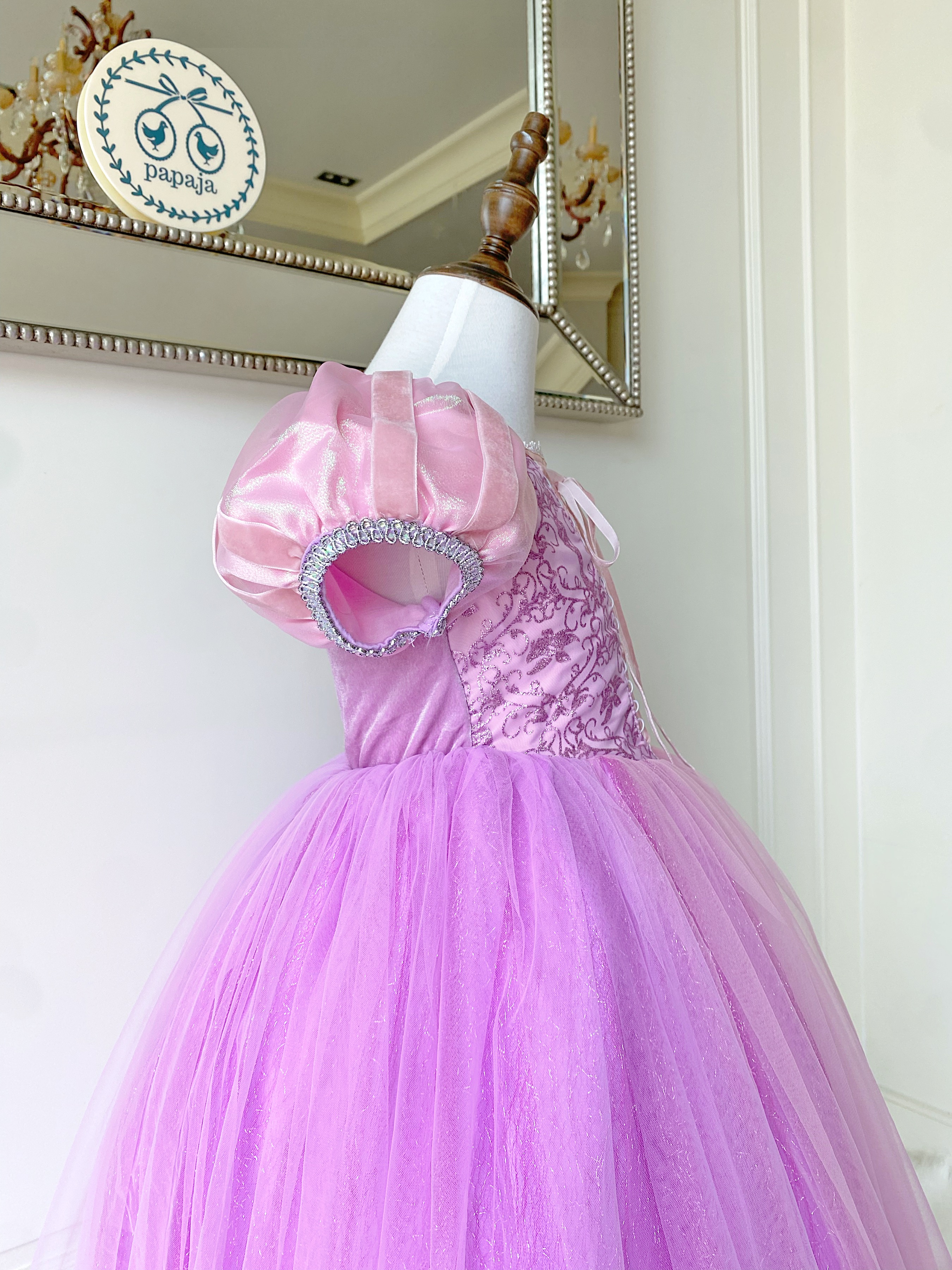 ชุดเจ้าหญิงราพันเซล รุ่นคลาสสิคยอดนิยม พร้อมปลอกแขนสวยหรู