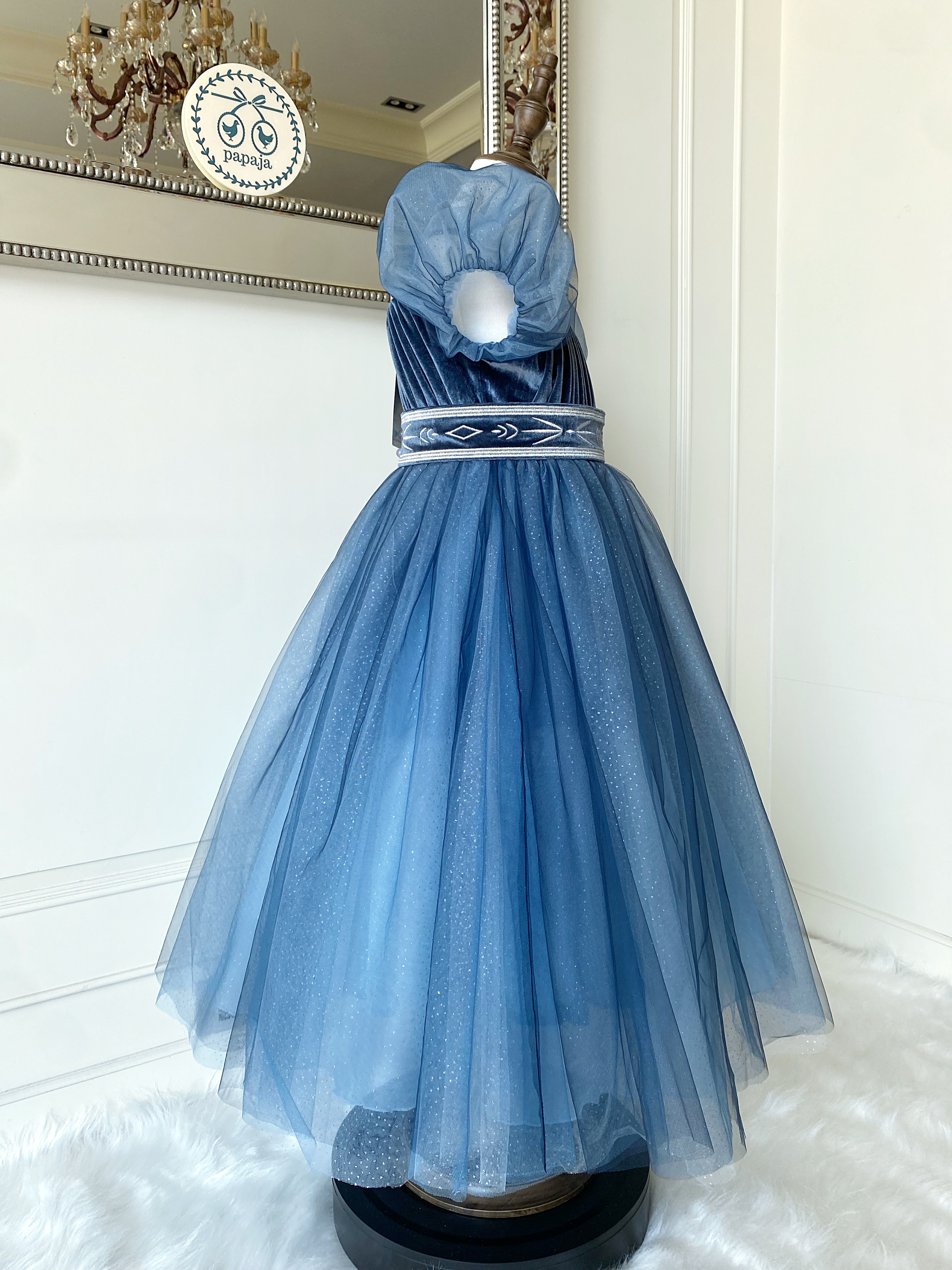 ชุดเจ้าหญิงเอลซ่าแขนตุ๊กตาสีน้ำเงินกรมท่า รุ่นไฮพรีเมี่ยม ดีเทลลายปักดิ้นเงินรอบเอวสุดหรู