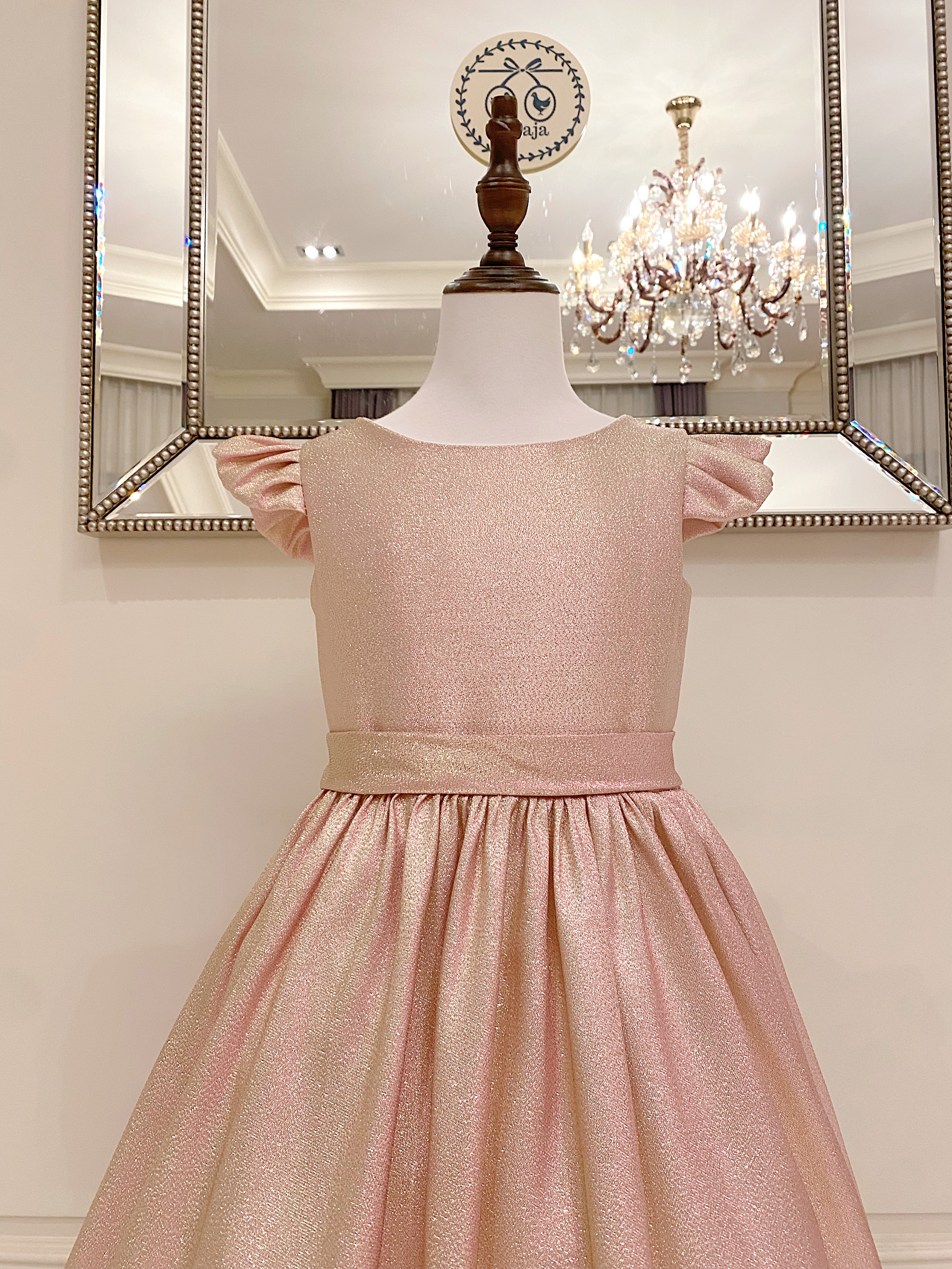 เดรสออกงานราตรียาวแขนกุด สีชมพูพาสเทล เหลือบเมทาลิคสีชมพูพีชอมนู้ด เรียบหรูผู้ดีที่สุด