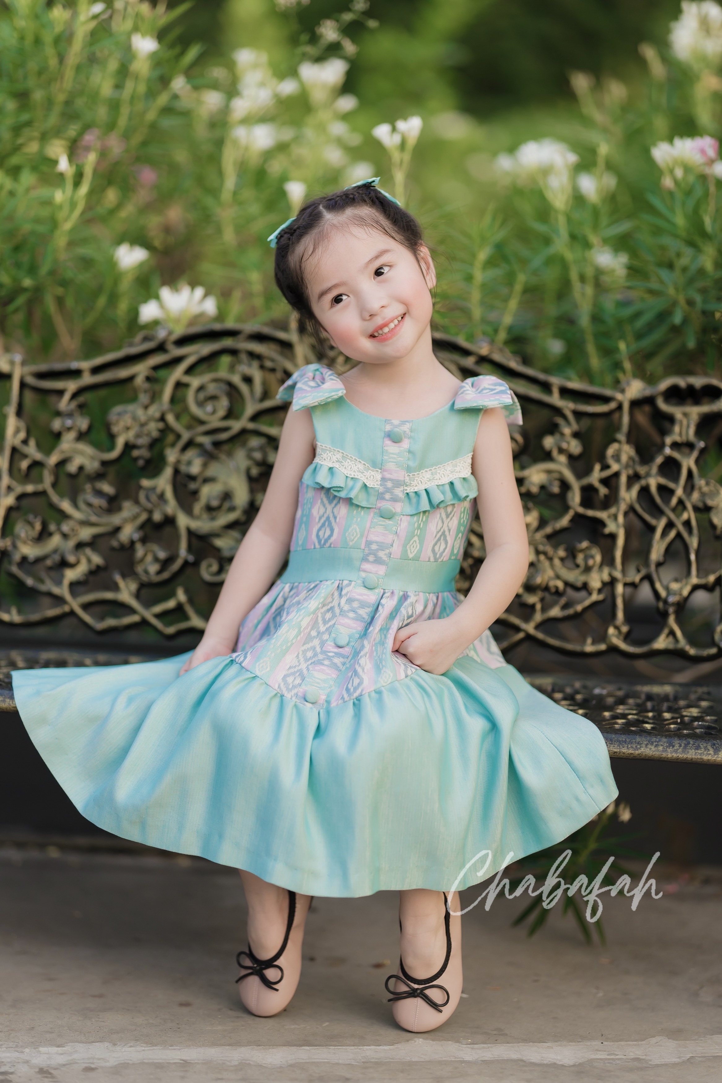 เดรสแขนกุดผ้าไทย แบรนด์ Chabafah สีฟ้ามิ้นท์