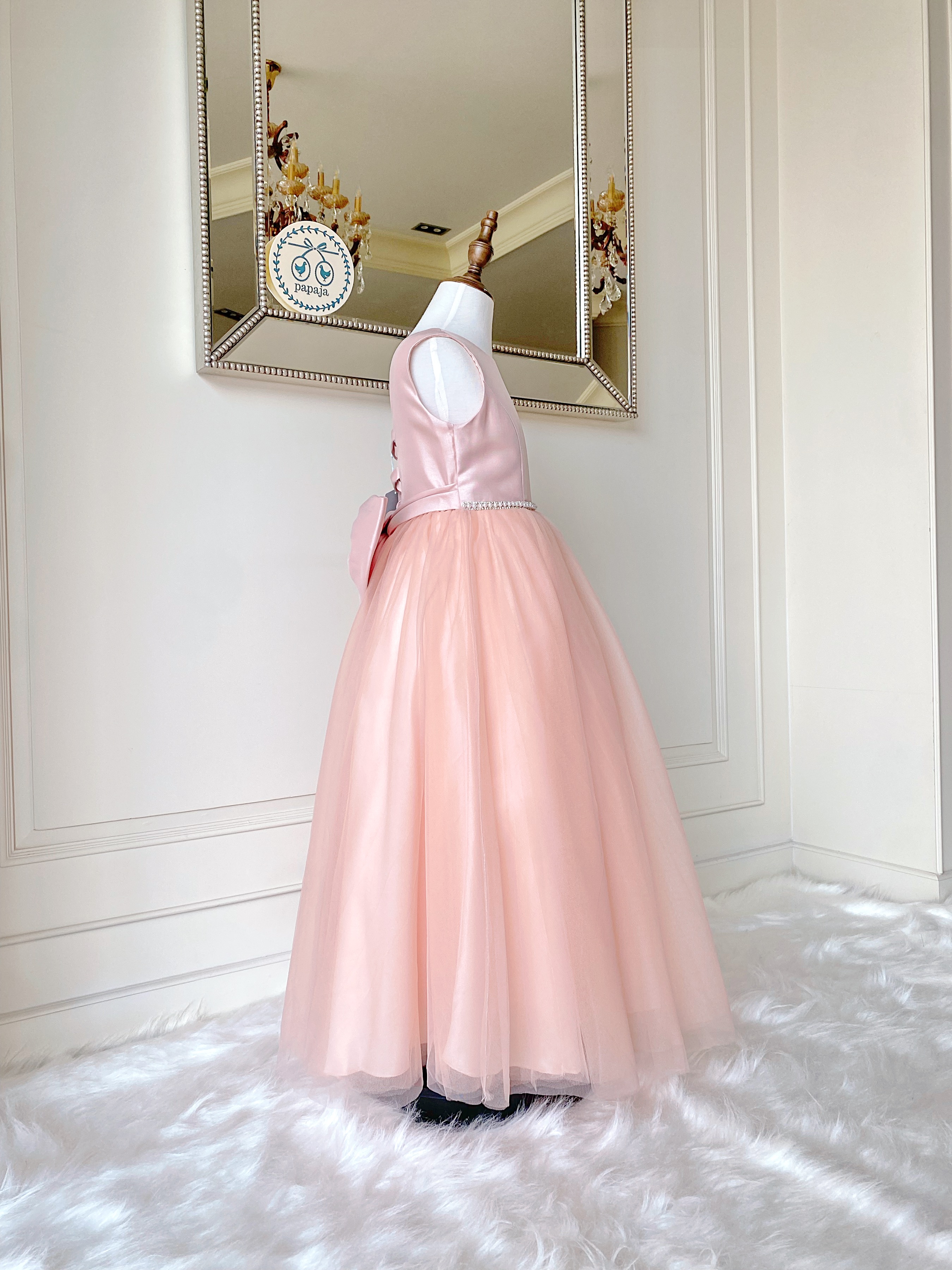 เดรสออกงานราตรียาวแขนกุด (งานไฮพรีเมี่ยม) สีชมพูหวานโทนพาสเทล ผ้า 2 Textures ช่วงบนผ้าดัสเชส ช่วงล่างผ้าแก้วเนื้อด้านสีชมพูพีช