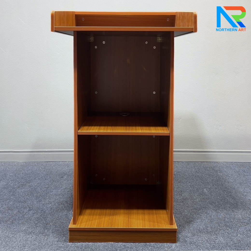 โพเดียมไม้ ลายไม้สีสัก ขนาด (W)63 x (D)50 x (H)111 cm. พร้อมชั้นวางของ