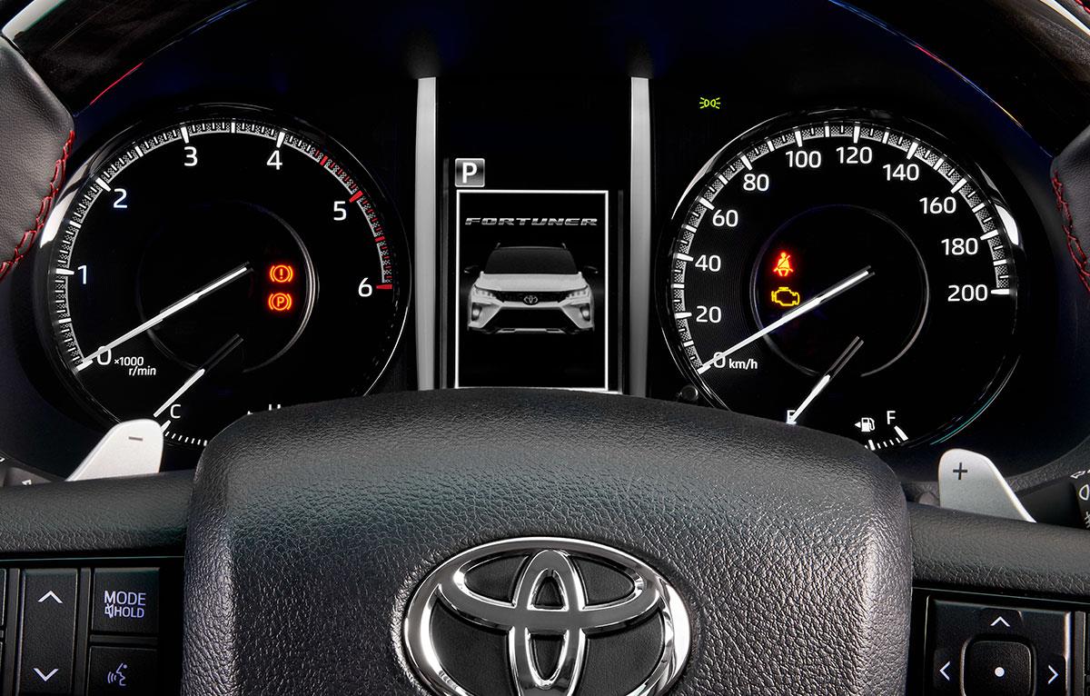 รถเช่า ขอนแก่น - Toyota Fortuner Legender 2.4 รถเช่าสนามบินขอนแก่น (Car rental khonkaen airport)