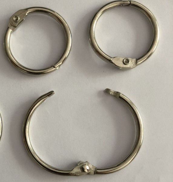 ห่วงสแตนเลส สีเงิน ขนาด 30 mm. (วัดนอก) 25 mm. ใช้เป็นห่วงใส่เอกสาร ห่วงแฟ้ม ห่วงเมนู