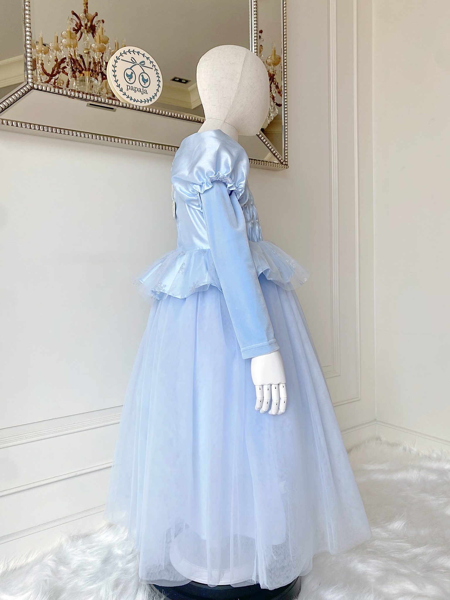 ชุดเจ้าหญิงซินเดอเรลล่า อกจับจีบสม็อคปักลายและประดับไข่มุก