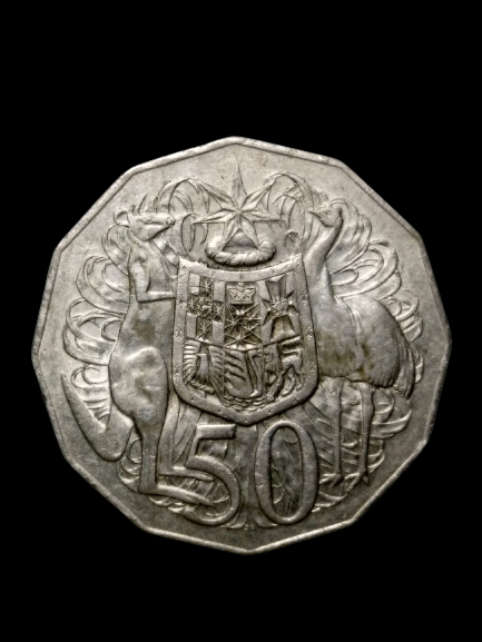 E071 เหรียญ 50 ออสเตรเลีย ปี1978 ด้านหน้า Queen Elizabeth II ด้านหลัง จิงโจ้ สัตว์ประจำชาติออสเตรเลีย (50c)