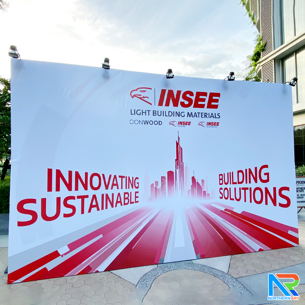 เช่าแบคดรอบไวนิล ขนาด (W)310-600 x (H)200-300 cm. โครงเหล็กพร้อมขาค้ำยัน เหมาะกับงานภายนอกอาคาร