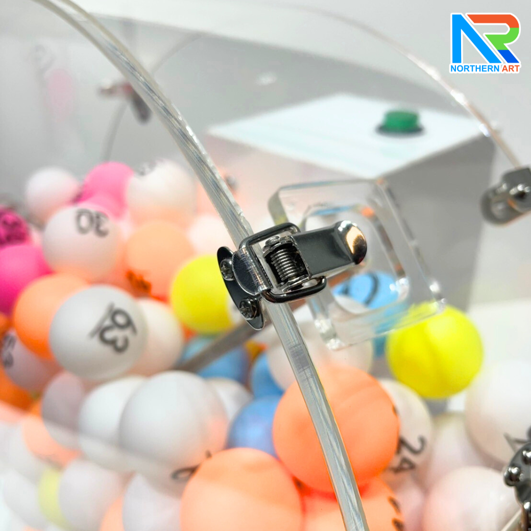 เกมส์หมุนบอลไฟฟ้า ตั้งโต๊ะ ขนาด (W)40 X (L)33 X (H)60 cm. หมุนได้ 360 องศา (ไม่รวมลูกบอล)