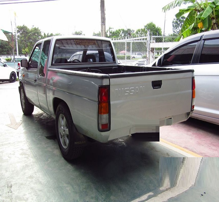 แผงนวมประตูหน้า/แผงในประตู/แผงประตู Nissan BigM 993 (บิ๊กเอ็ม) 1995/1996/1997 (แคป/มือหมุน)(ข้างขวา) - BangplusOnline