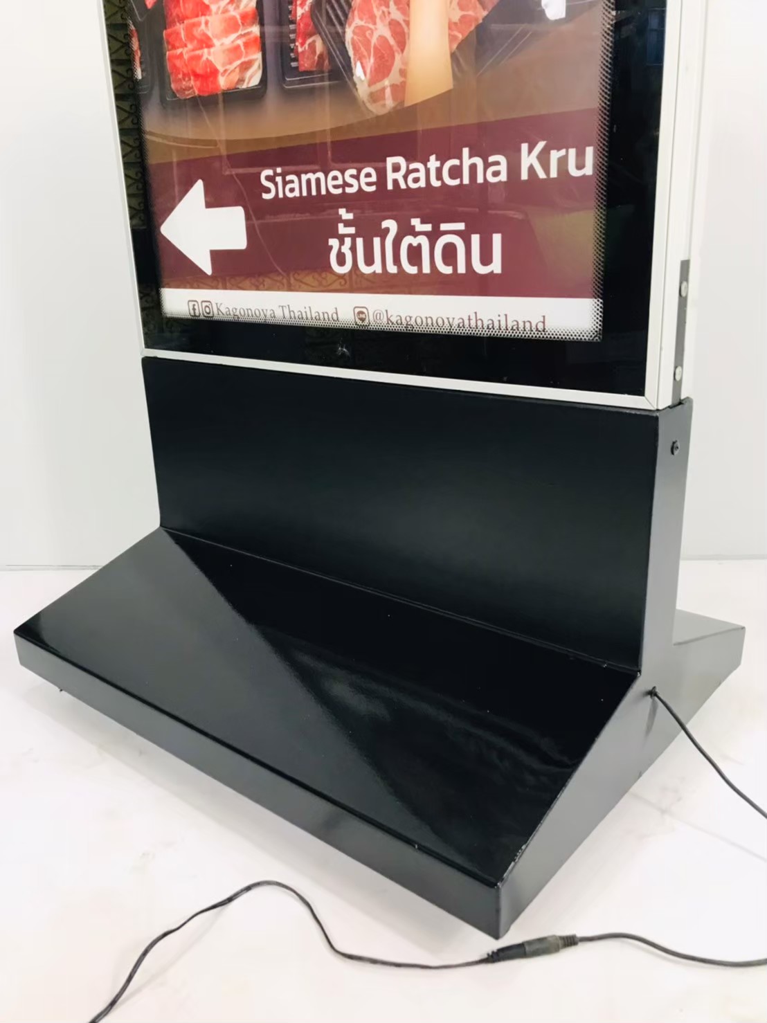 ตู้ไฟตั้งพื้น LED 2 หน้า มีล้อ ขนาด (W) 60 X (H) 155 ซม. รุ่น OUTDOOR (มีกุญแจล็อค) เหมาะกับภายนอกอาคาร