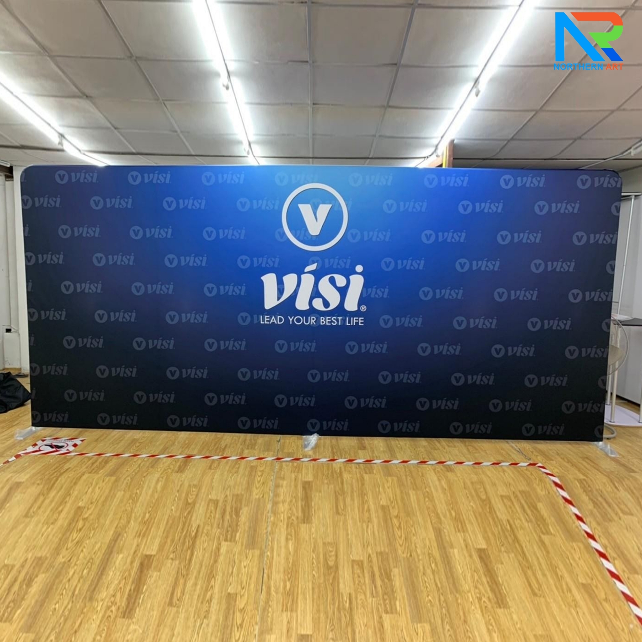 แบคดรอปผ้า (Fabric Backdrop) รุ่นตรง Savvy ขนาด (H)180 x (W)120-1000 cm. โครงอะลูมิเนียม ถอดประกอบได้ แถมฟรี! กระเป๋าใส่อุปกรณ์ 1 ใบ