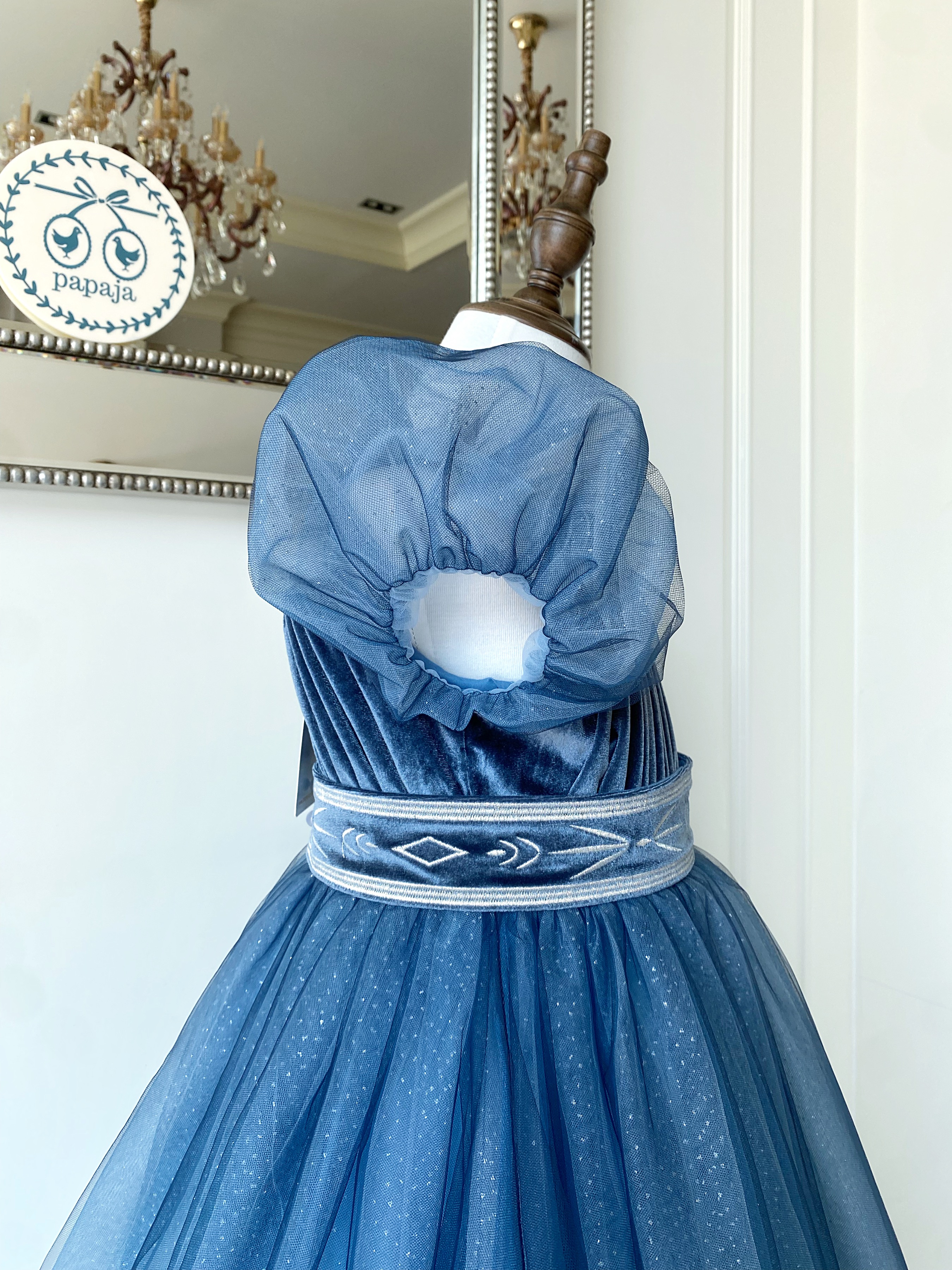 ชุดเจ้าหญิงเอลซ่าแขนตุ๊กตาสีน้ำเงินกรมท่า รุ่นไฮพรีเมี่ยม ดีเทลลายปักดิ้นเงินรอบเอวสุดหรู