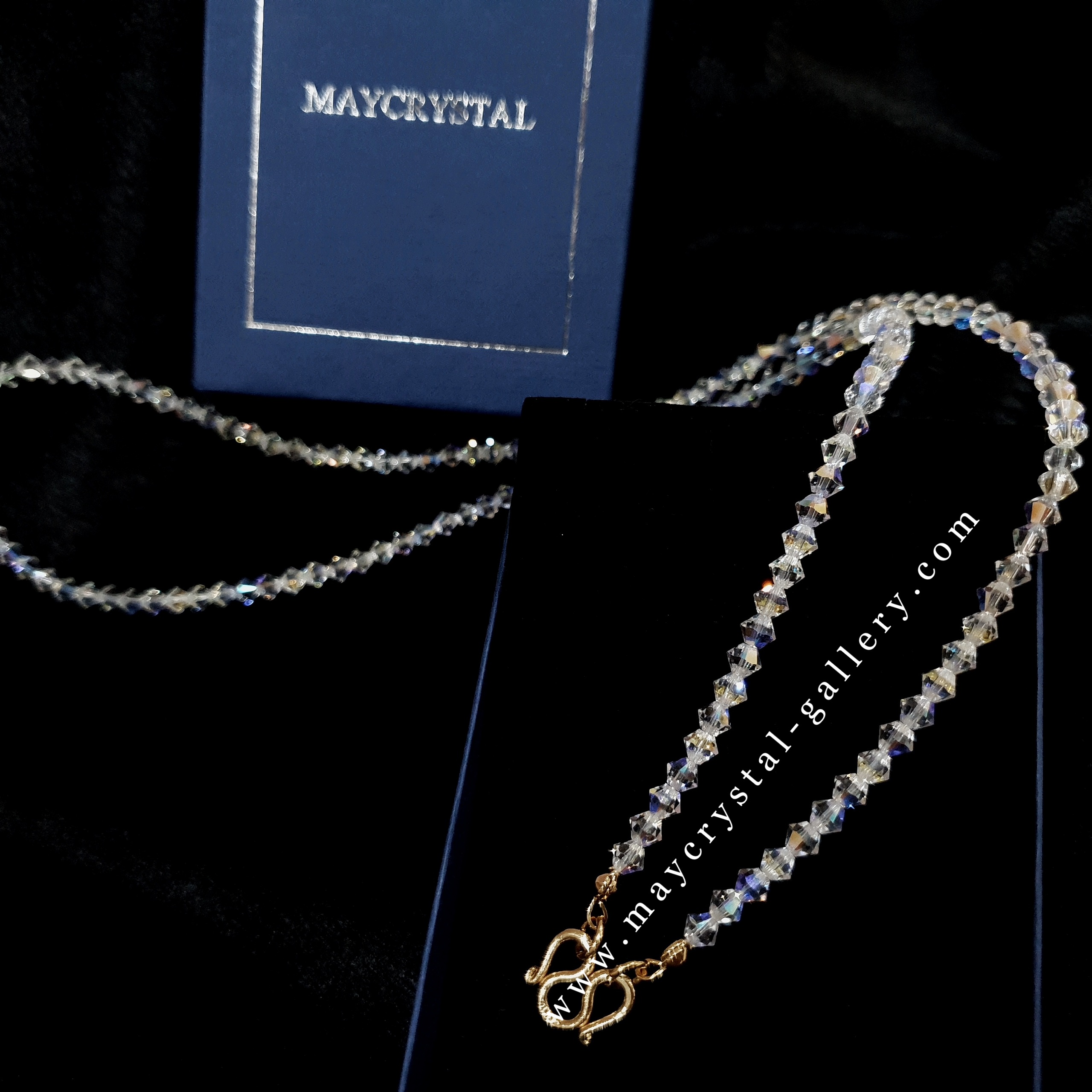 สร้อยคอคล้องพระ คริสตัลแท้จากยุโรป (Embellished with Crystals from Austria)