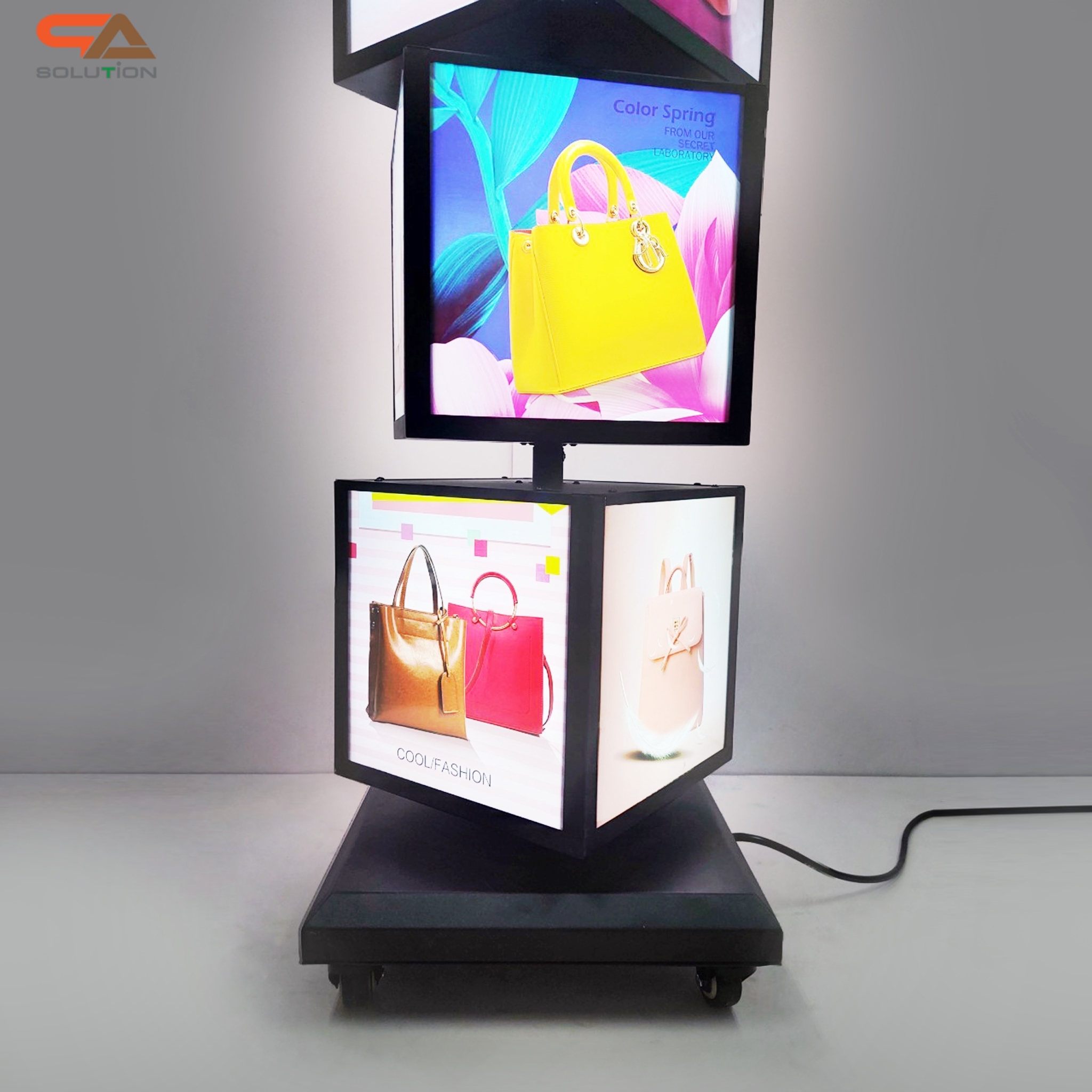 เช่าตู้ไฟLEDตั้งพื้น หมุนได้360องศา ทรงลูกเต๋า 4 ชั้น ขนาด (W)30 x (D)30 x (H)150 ซม. โชว์งานพิมพ์ 4 ด้าน ไว้ภายนอกอาคารได้