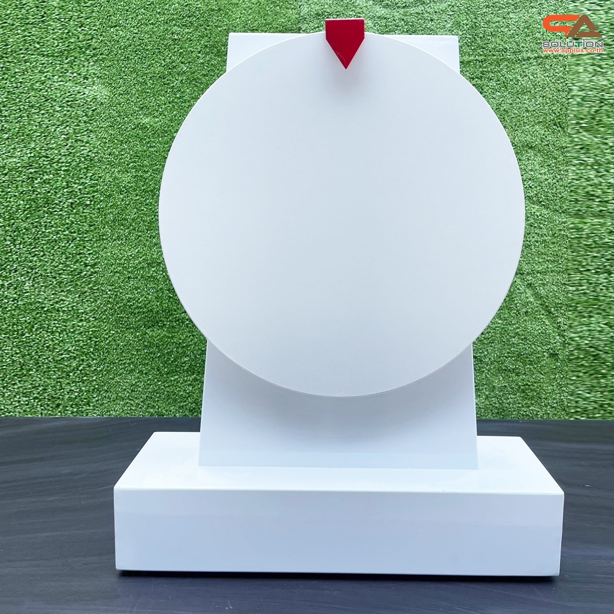 เกมส์วงล้อตั้งโต๊ะ รุ่นเหล็ก ขนาดวงล้อ 40 ซม. สูง 60 cm. สีขาว พร้อมงานพิมพ์สติ๊กเกอร์ ออกแบบได้ตามความต้องการ