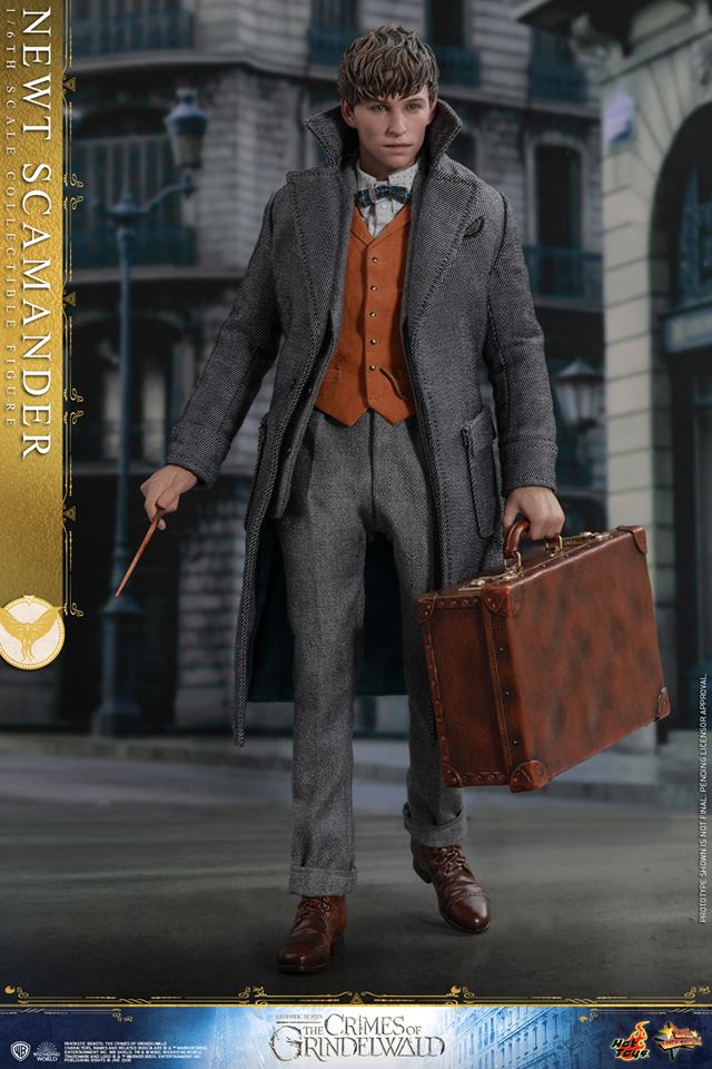 Hot Toys MMS512 FANTASTIC BEASTS: THE CRIMES OF GRINDELWALD - NEWT SCAMANDER
