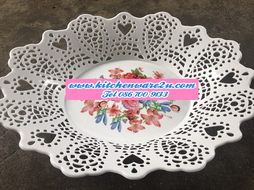 P10296 ถาดวงรี ลายฉลุ สวยมาก (28*37*6 cm) ขายดีมากก (ราคาส่งต่อ 1 โหล: 12 ใบ:เฉลี่ย 15 บ/ใบ ขายส่งทุกอย่าง 20 บาท)