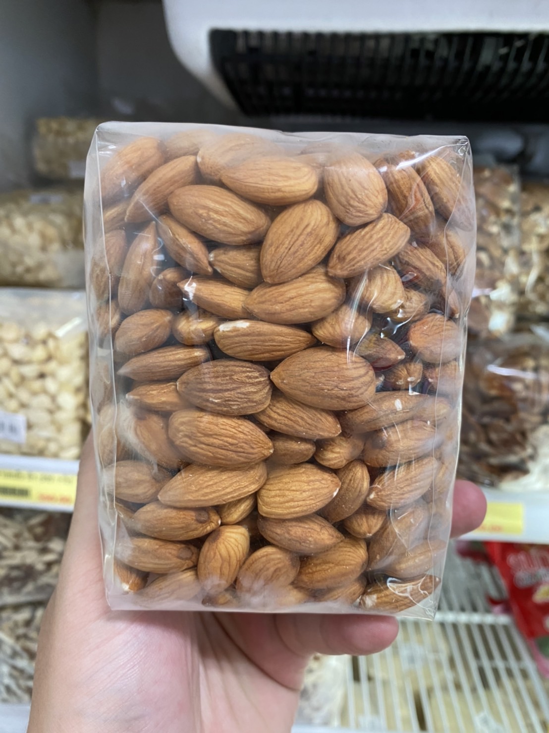 อัลมอนด์ (เม็ด) 500 g.