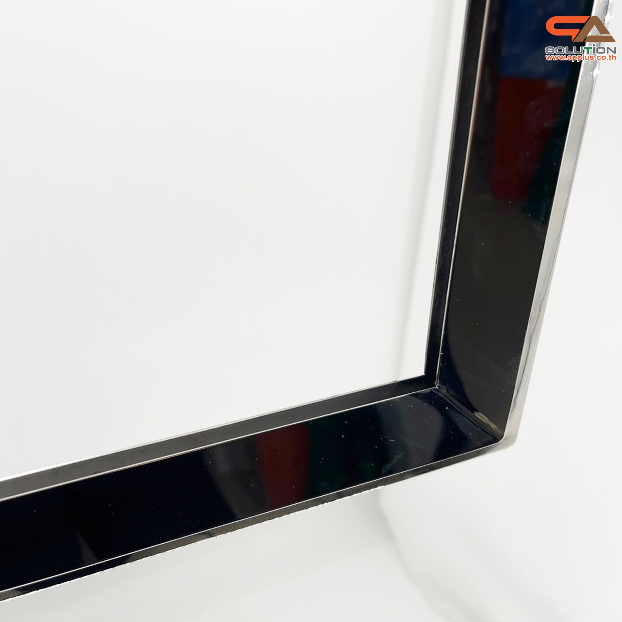 โปสเตอร์สแตนด์ สแตนเลส ฐานกลม เสาเดี่ยว ขนาด (W)50 x (L)70 x (H)160 cm.สแตนเลสเกรด304 พร้อมอะคริลิค หนา 2 มม. 2 แผ่น ประกบ สอดงานพิมพ์ด้านบน