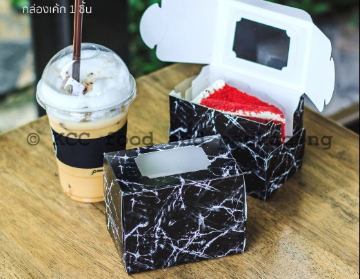 กล่องเค้ก 1 ชิ้น แบล็ึคมาเบิล (20ใบ) BT0105021