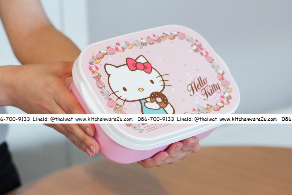 P10454 กล่องข้าวแบ่ง 2 ช่อง+ช้อน ล๊อคได้ ลายคิตตี้ (14*21*7 cm) เกรดเอ สีสวย ลิขสิทธิ์ถูกต้อง No.9188 (ราคาส่งต่อ 12 ชุด:65 บ/ชุด)