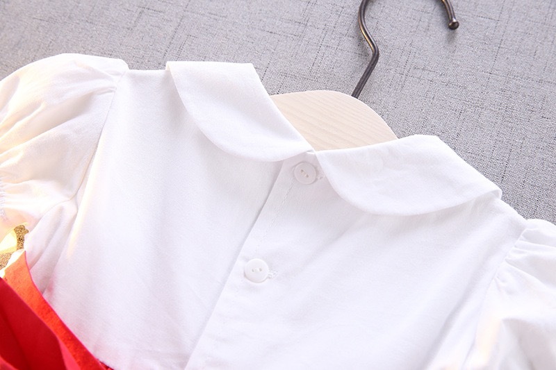 ชุดสาวน้อย Holland พร้อมผ้าคาดผม