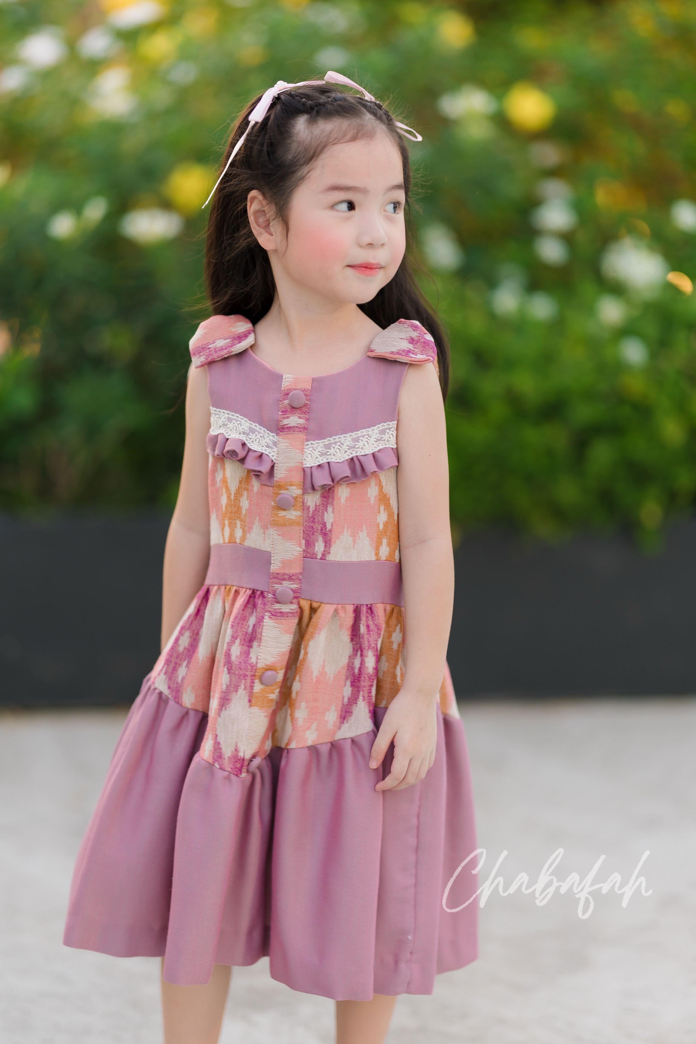 เดรสแขนกุดผ้าไทย แบรนด์ Chabafah สีม่วงตุ่น