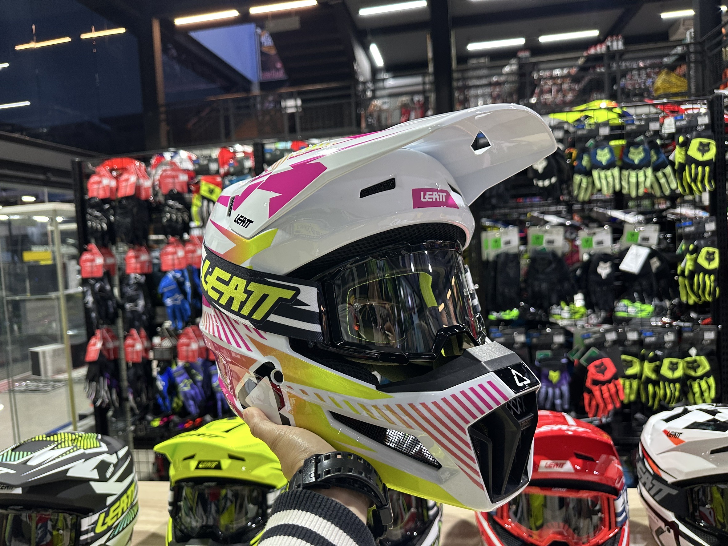 หมวก LEATT 3.5 พร้อมแว่นกันลม