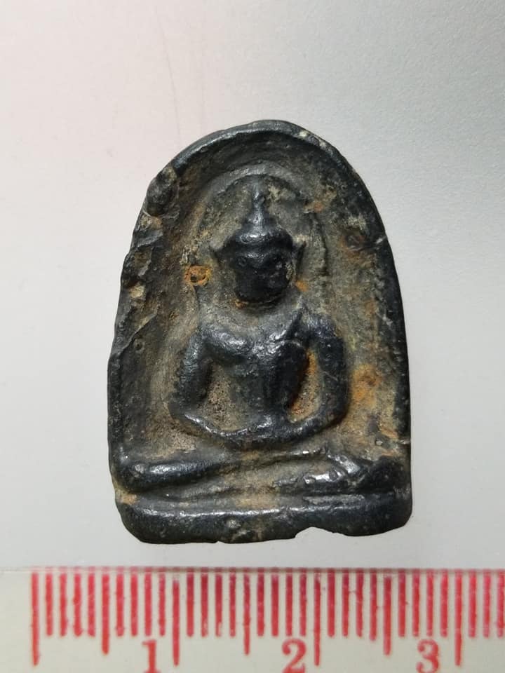 D212 พระซุ้มกอดำ