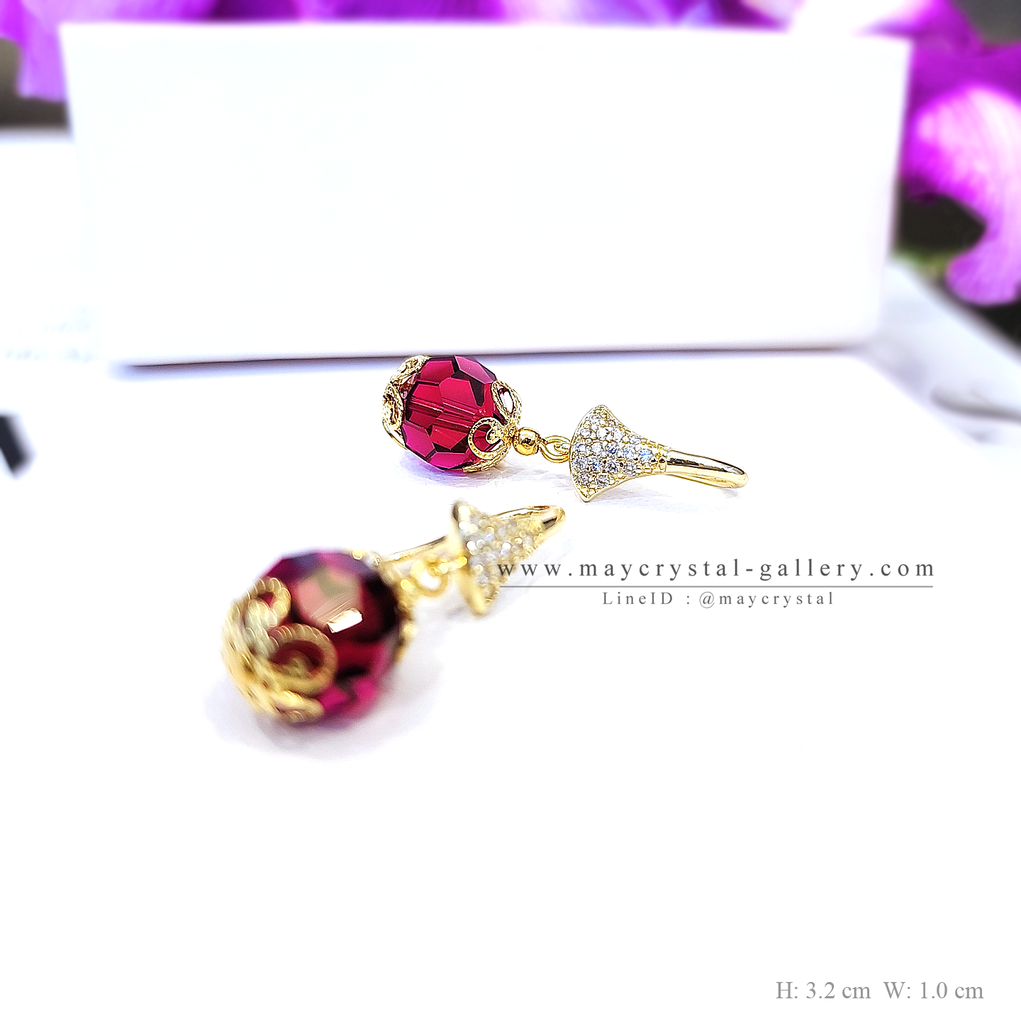 ต่างหูคริสตัล จากประเทศออสเตรีย (Embellished with Crystals from Austria)