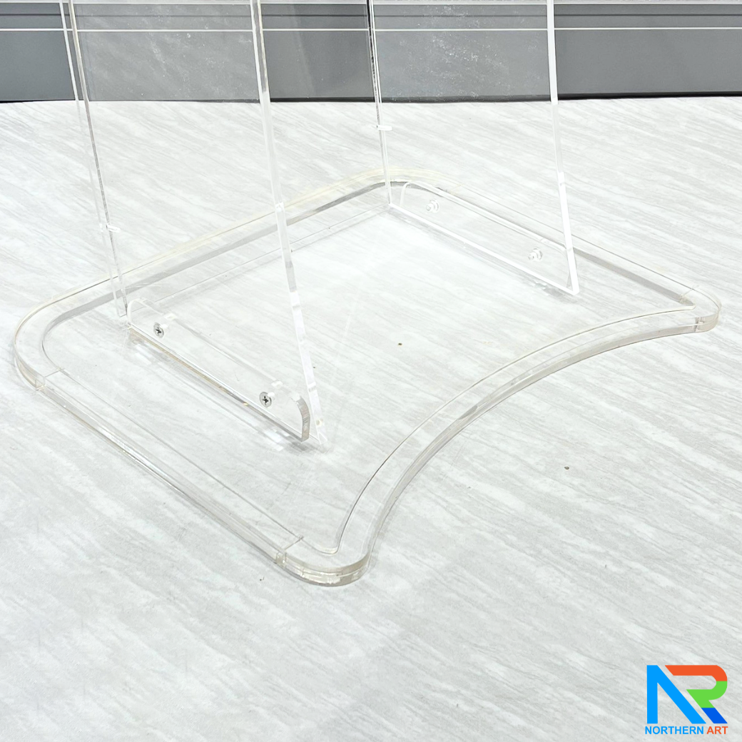 โพเดียม อะคริลิคใส ขนาด(W)60 x (L)45 x (H)108 cm. TOP เอียงพร้อมกันตก 4 ด้าน วัสดุอะคริลิคใส หนา 10 มม.