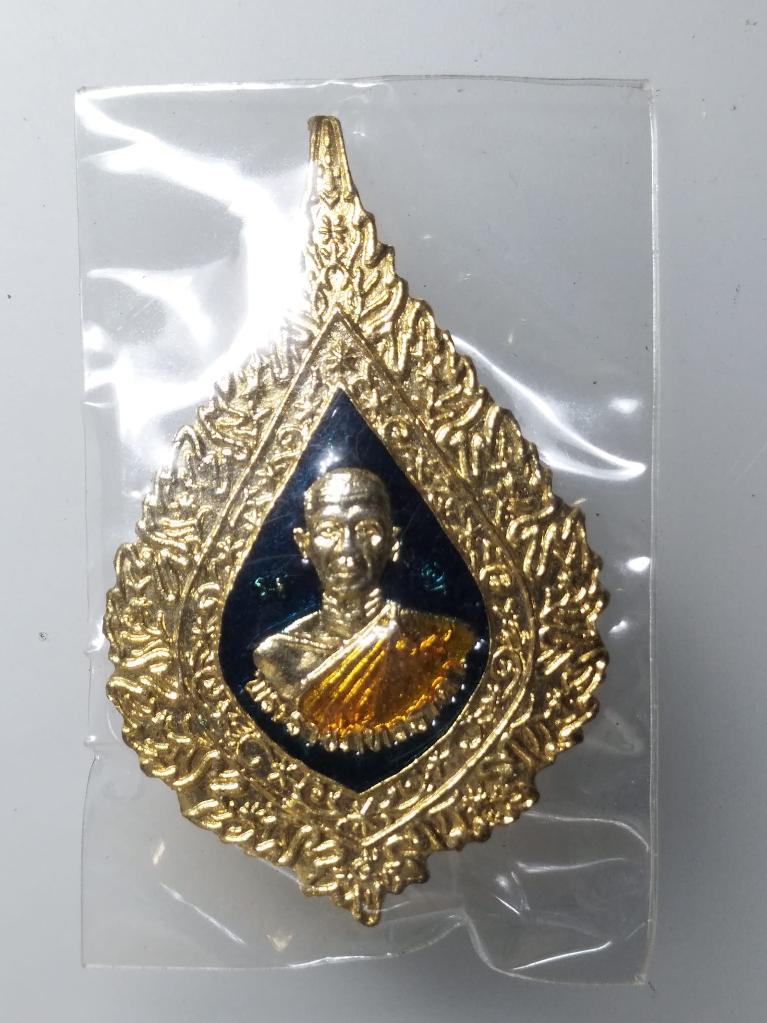 G856 เข็มกลัดพัดยศพระราชภัทรธาดา วัดบางกระเบา จ.ปราจีนบุรี ปี2547
