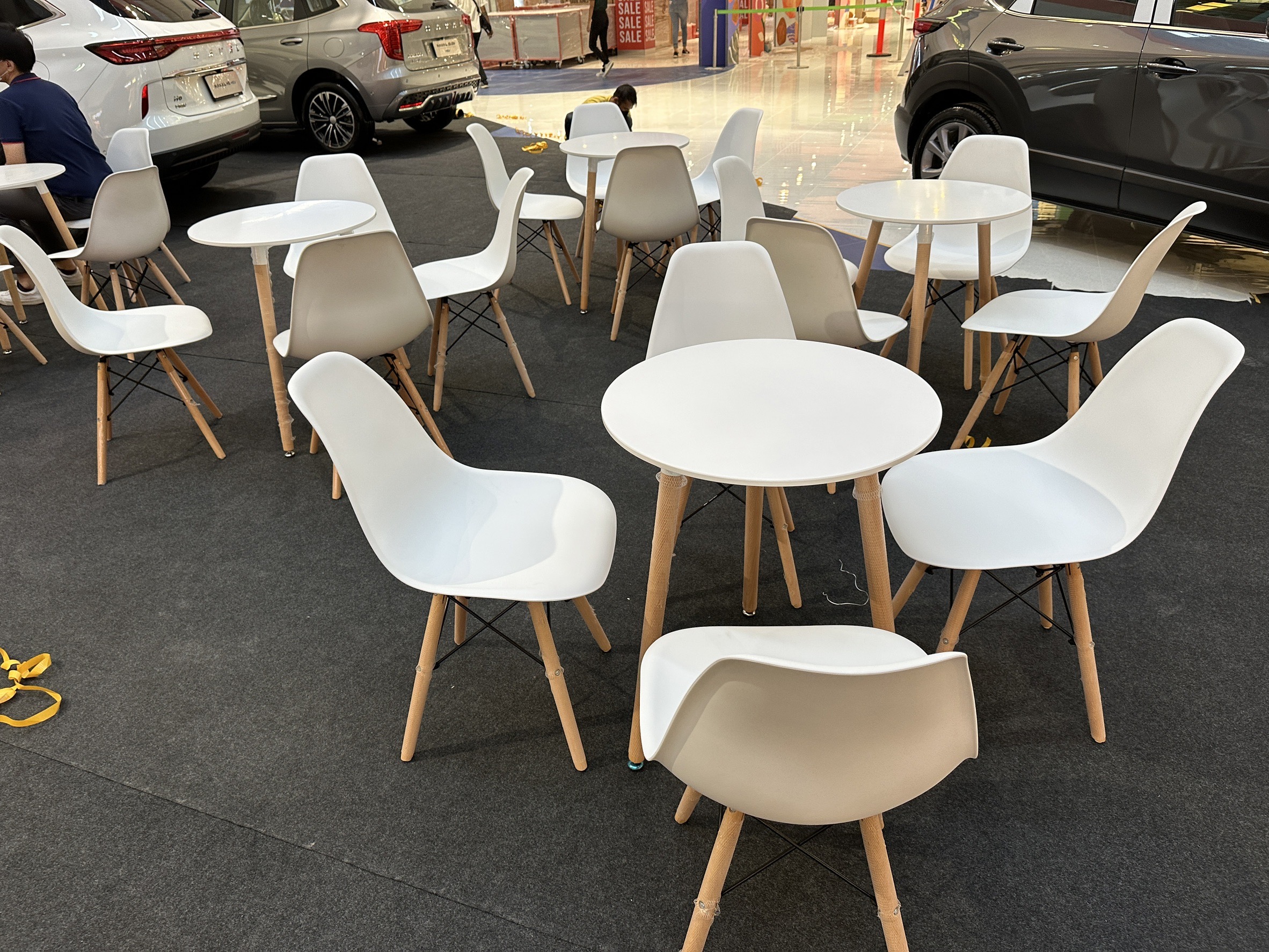 ชุดโต๊ะปิดการขาย / โต๊ะเจรจา