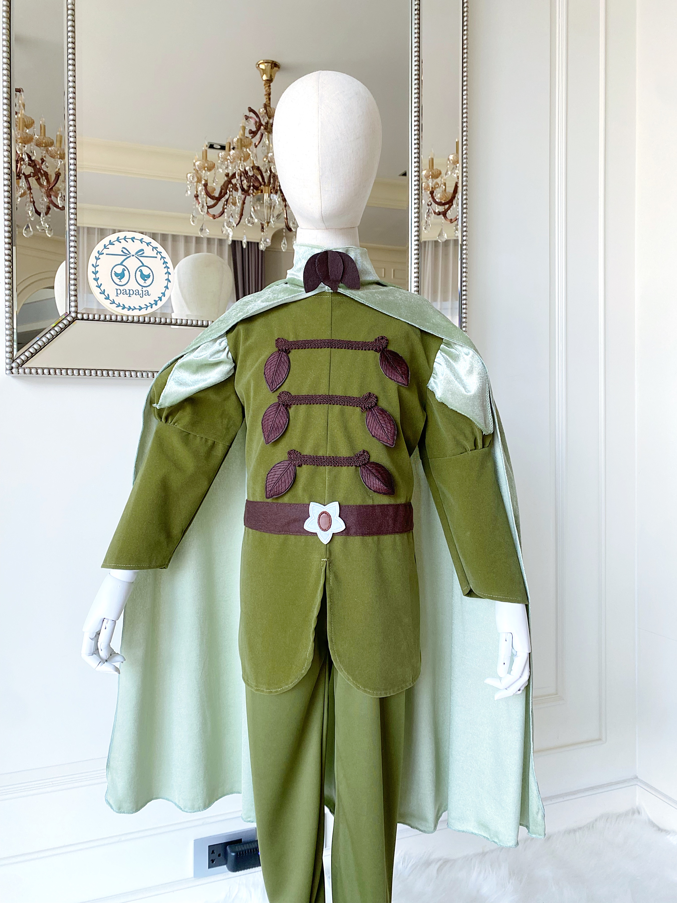 (เซต 4 ชิ้น) ชุดเจ้าชายรูปงามโทนสีเขียว เจ้าชายกบ (Tiana) (ชุด+ผ้าคลุม+บู๊ตเทียม)