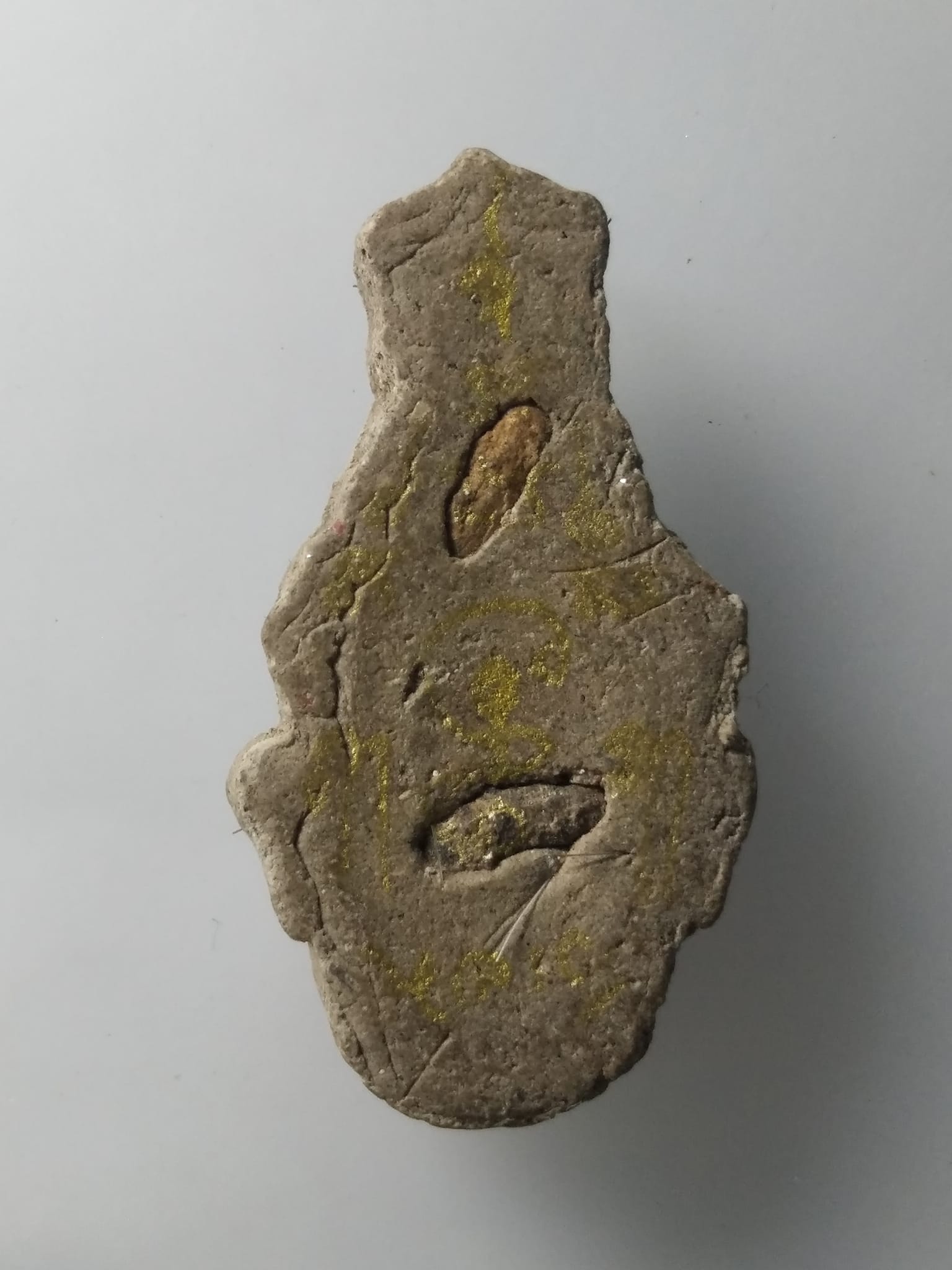 H197 เศียรพ่อแก่ฝังพลอยหลังฝังคตข้าวสาร