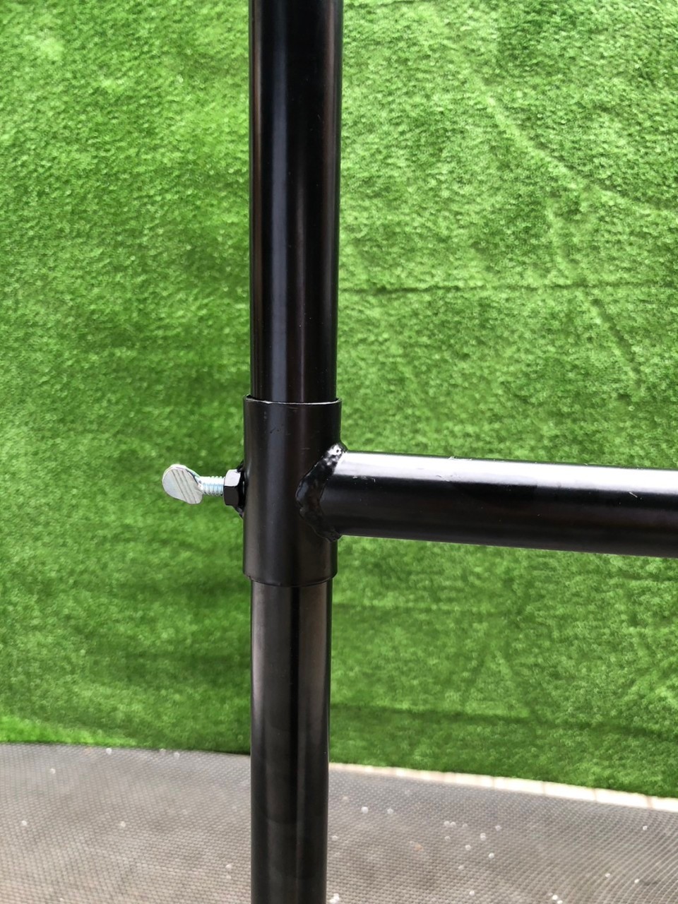 เช่าธงญี่ปุ่น ฐานปูน แขนเดี่ยว ขนาด (W)60 x (H)200 ซม. แข็งแรง มั่นคง ลมพัดไม่ล้ม แขนล่างปรับระดับได้