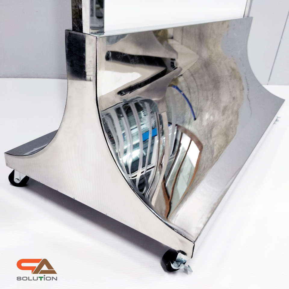 CLEARANCE SALE! ป้ายตั้งพื้น ฐานสแตนเลสเงา ทรงสามเหลี่ยม ขนาด 80x180 cm.ถอดประกอบได้ โชว์งานพิมพ์ 2 ด้าน พร้อมล้อเลื่อน