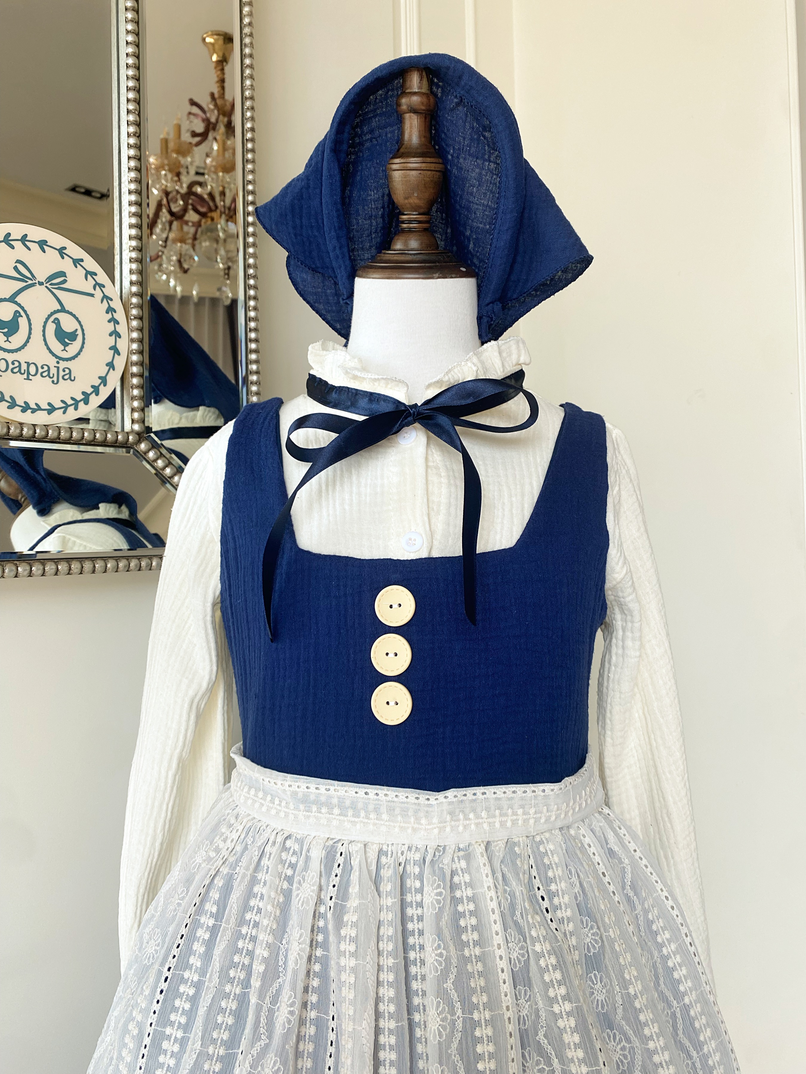 ชุดคอสเพลย์ ชุดประจำชาติเยอรมัน (German) เด็กหญิงโทนน้ำเงินตุ่นพร้อมผ้าคาดผม ชุดยุโรปโบราณ