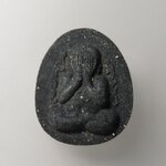 G756 พระปิดตาข้างกนก "เนื้อผงใบลาน" หลวงปู่เหรียญ วรลาโภ "รุ่นถวายพระพร" สำนักสงฆ์วังสวนจิตรลดา ปี 39