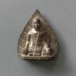 A687 เหรียญหล่อใบโพธิ์เนื้อนวะพระอาจารย์จันทร์ วัดป่าชัยรังสี จ.สมุทรสาคร ปี2534