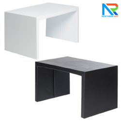 เช่าโต๊ะกลางทรงตัว U หุ้มด้วยหนัง มี 2 สี ขาวและดำ ขนาด (W)100 x (D)60 x (H)55 cm.