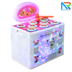 เกมส์ตีตุ่น ขนาด (W)60 x (D)40 x (H)70 cm. พร้อมไฟ LED นับคะแนน กุญแจสำหรับไขตู้เกมส์ 4 ดอก พร้อมเหรียญโลหะ 10 เหรียญ