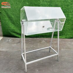 กล่องอะคริลิคจับรางวัล ตั้งพื้น หมุนได้360 องศา ขนาดกล่อง (W) 80 x (D) 58 x (H) 132.5 cm. ฝาเปิดพร้อมกุญแจล็อค