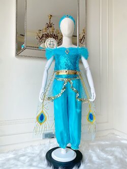 ชุดเจ้าหญิงจัสมิน (Jasmine) รุ่นตัวเสื้อปักเลื่อมทั้งตัวพร้อมผ้าคลุมไหล่และที่คาดผม